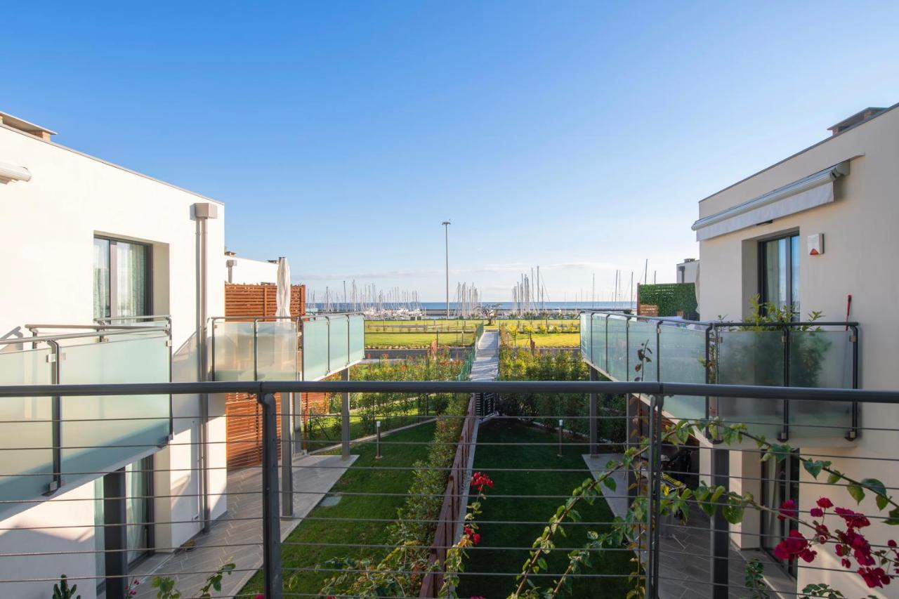 H11 Luxury 12B Porto - Piscina - Jacuzzi Lejlighed Santo Stefano al Mare Eksteriør billede